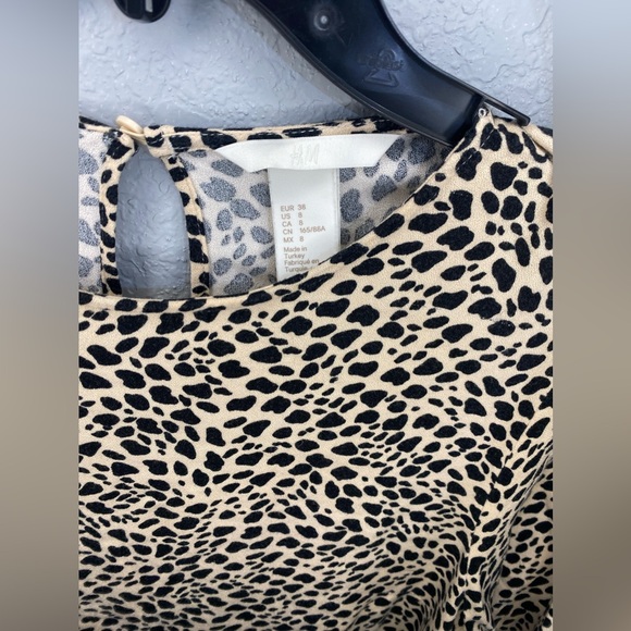H&M : Leopard Shift Dress - Picture 3 of 9
